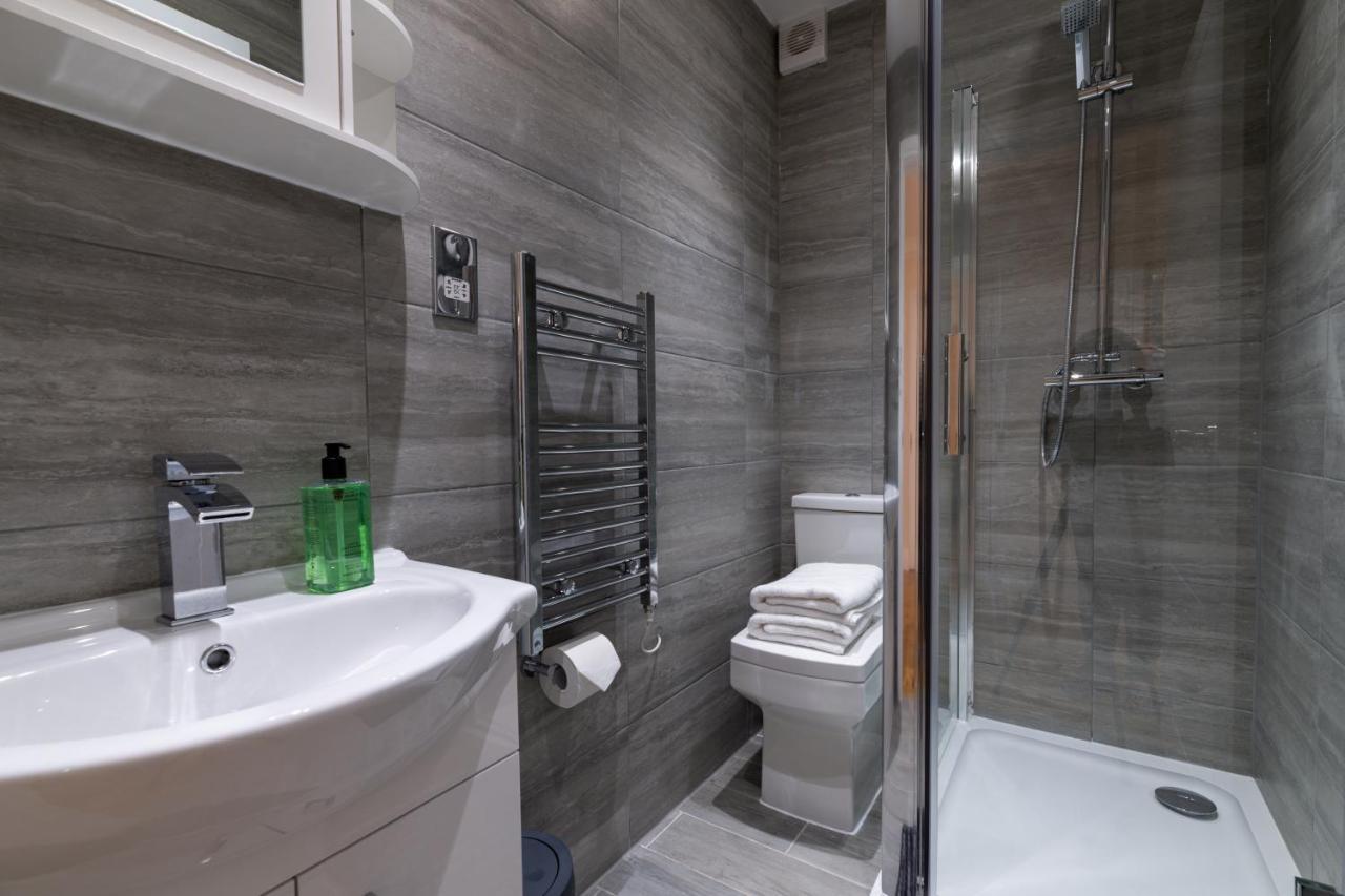 Charnwood Guest House Брэкнэлл Экстерьер фото